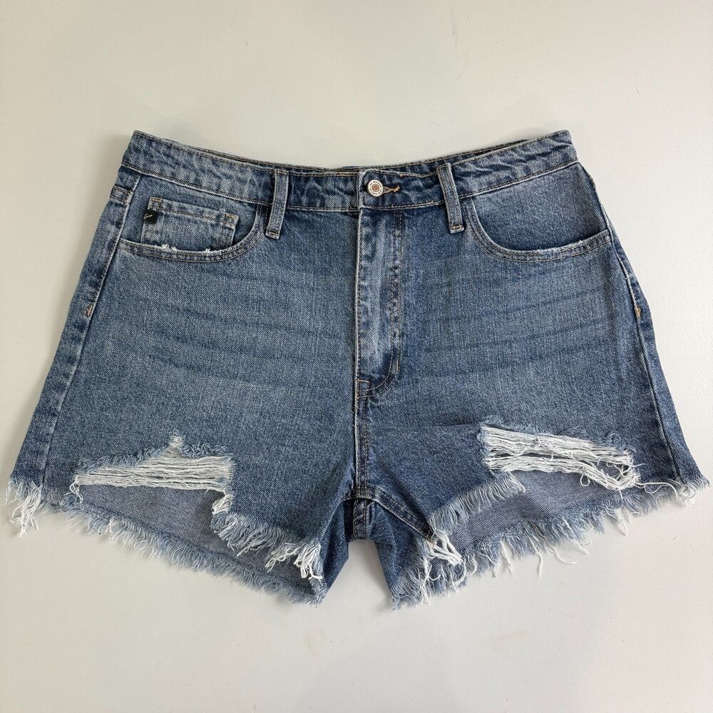 KanCan Women's High Rise Mom Shorts Medium Wash Distressed Size 13 / 30
